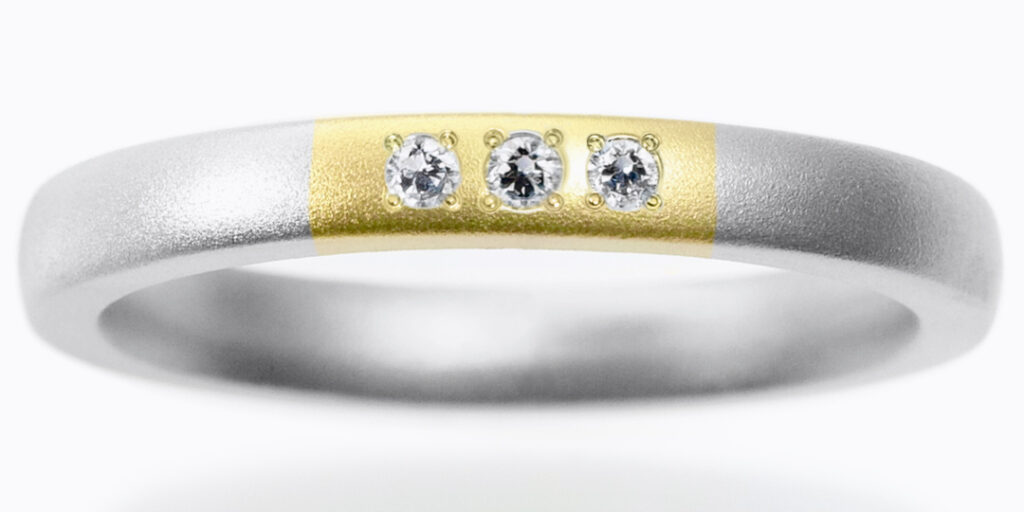 鍛造の結婚指輪にダイヤモンドを留める方法 四点留め