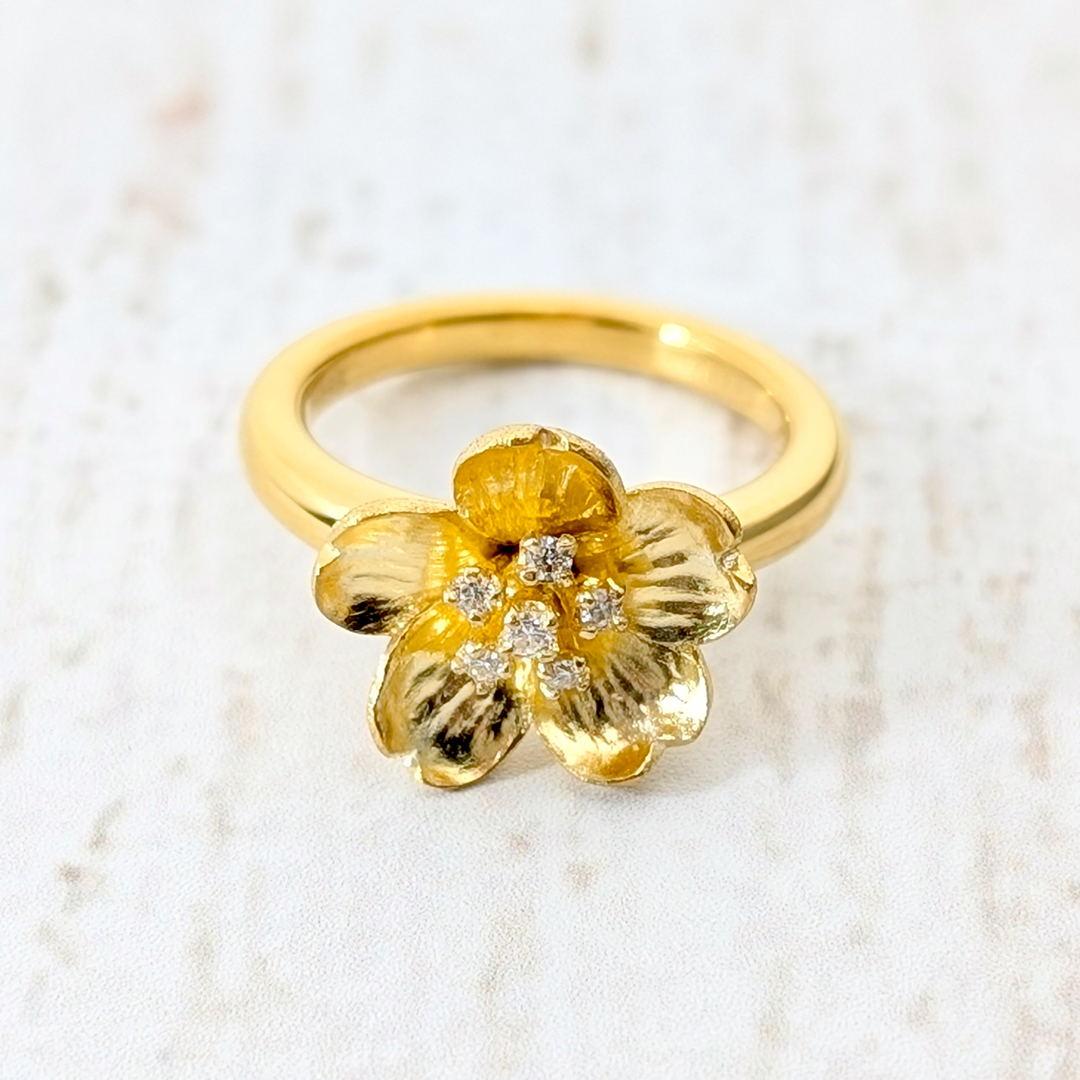 tanzo-engagement-ring-Blooming Light