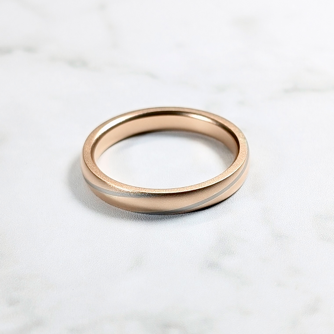 tanzo-marriagering The harmony of two shades of gold