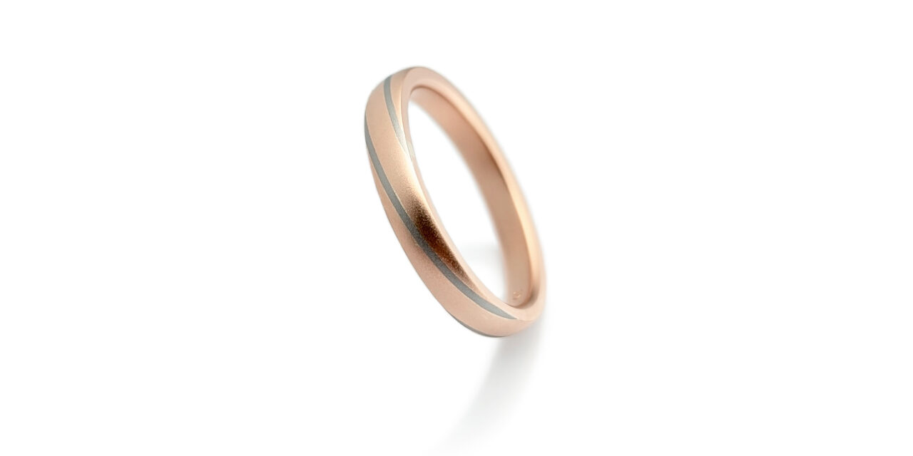 tanzo-marriagering The harmony of two shades of gold